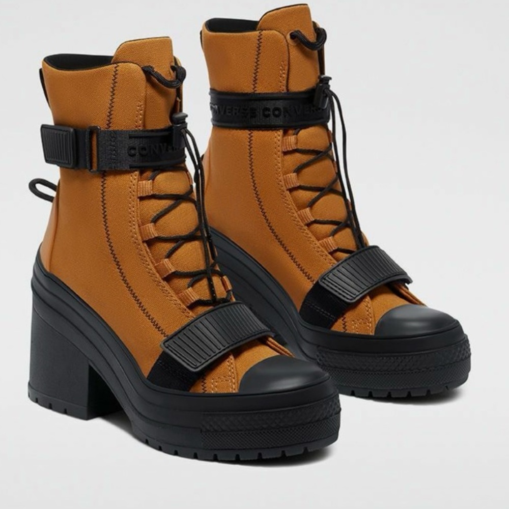 Converse GR 82 Chuck Taylor All Star Women's Tan and Black High-Top Boots